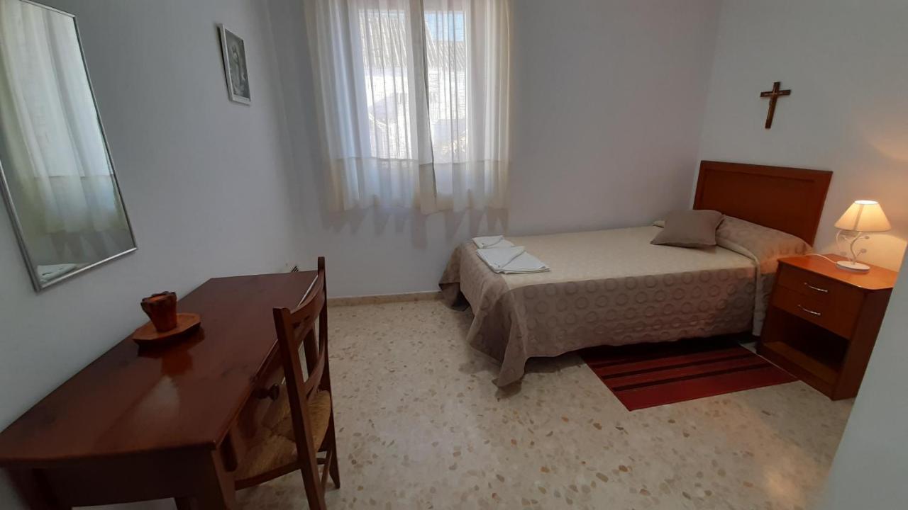 Hotel Convento Madre De Dios De Carmona Extérieur photo